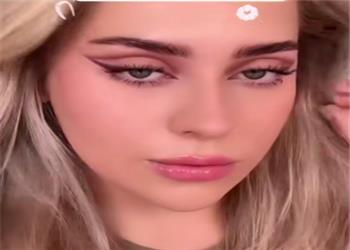 فقط با یک فرمژه سایه بزن!