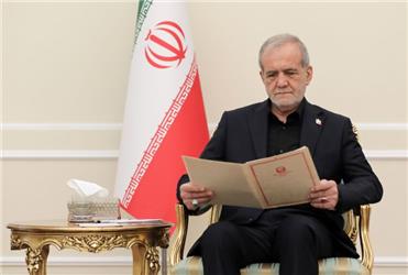 رئیس جمهور: ایران به دنبال توسعه روابط و همکاری ها با همه کشورهای جهان است