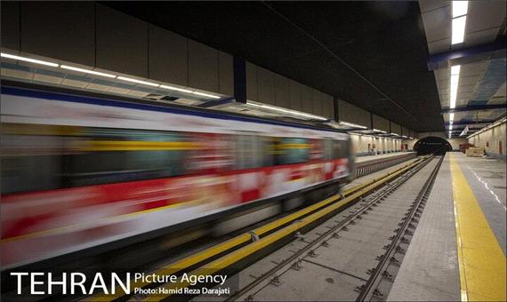جزئیاتی از واگن‌های مترو تهران که به قم رفت