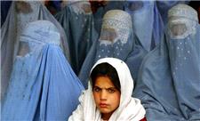 دستور جدید طالبان: مجریان زن صورت‌شان را بپوشانند