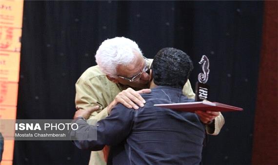 انتقاد کیومرث پوراحمد به سردیس شهیدآوینی در جشنواره فیلم اردیبهشت