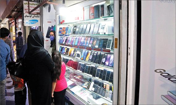اتحادیه فروشندگان تلفن همراه: مردم جز در شرایط اجبار، خرید نمی‌کنند