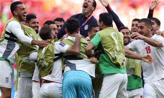 تیترهای قابل تامل روزنامه کیهان بعد از بُرد و باخت تیم ملی در جام جهانی قطر