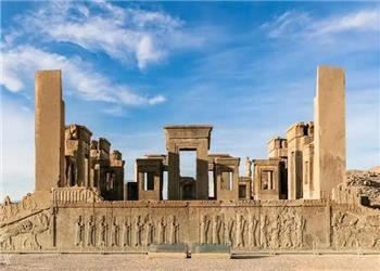 زیر «تختجمشید» چه خبر است؟/ رازهای مهندسی یک بنای 2500 ساله؛ از کانالهای زیرزمینی تا ستونهای 20 متری