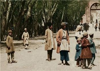 سفر در زمان؛ از «جهیزیه اخترالدوله» تا «ورود ناصرالدین شاه به تهران»