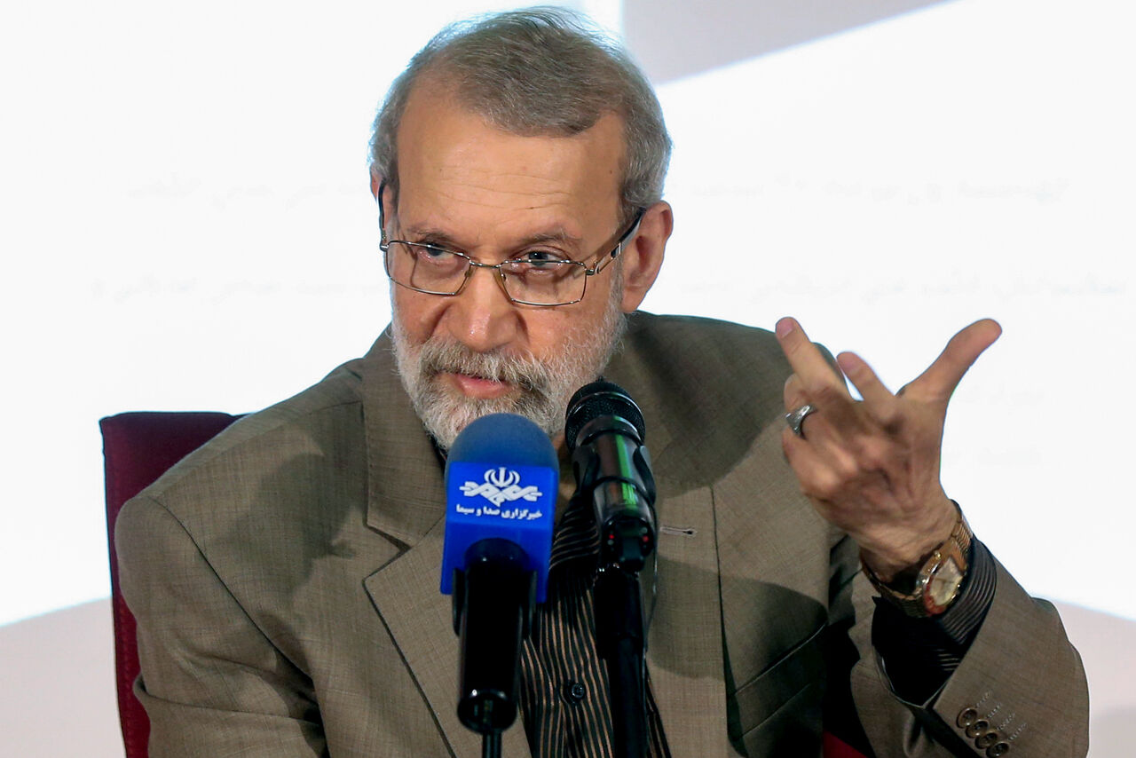 لاریجانی: تأسیسات ما را بمباران کردند؛ چرا مکانیسم ماشه را علیه ما به کار می‌برید؟