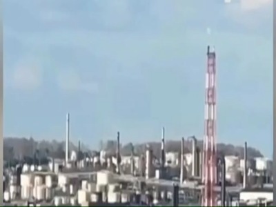 آتش‌سوزی در پالایشگاه نفت روسیه پس از حمله پهپادی
