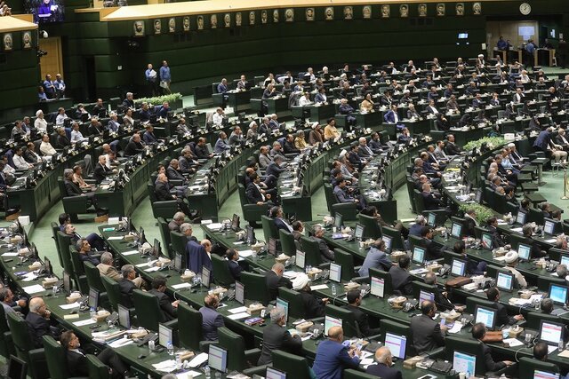 سخنگوی کمیسیون انرژی: خروج از ان‌پی‌تی از گزینه‌های روی میز مجلس است