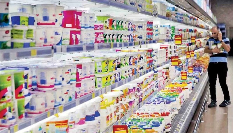 رئیس اتحادیه فروشگاه‌های زنجیره‌ای: قیمت لبنیات طی دو هفته ۲ بار افزایش یافت