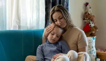 پیامد عزت نفس پایین در مادر و راهکارهای تقویت آن