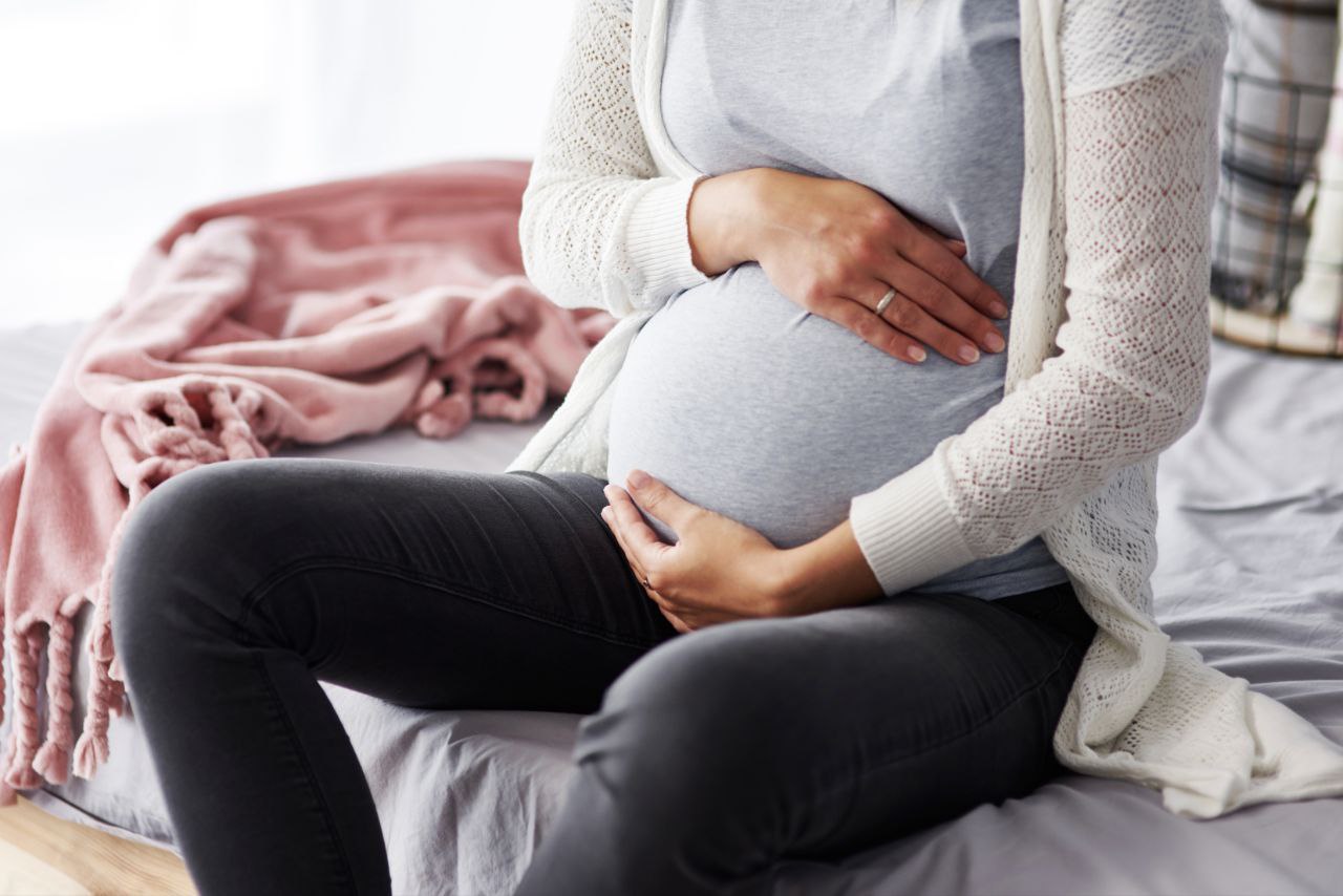 فرق پارگی کیسه آب با ترشحات عادی چیه؟