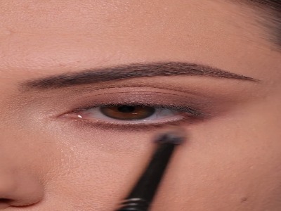 با این سایه چشمات رو دیدنی کن