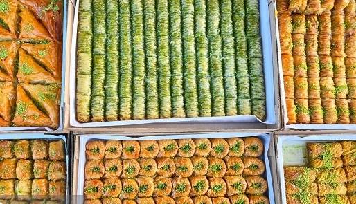 ثبات قیمت شیرینی در یلدا؛ میانگین قیمت‌ها بین ۲۰۰ تا ۶۰۰ هزار تومان