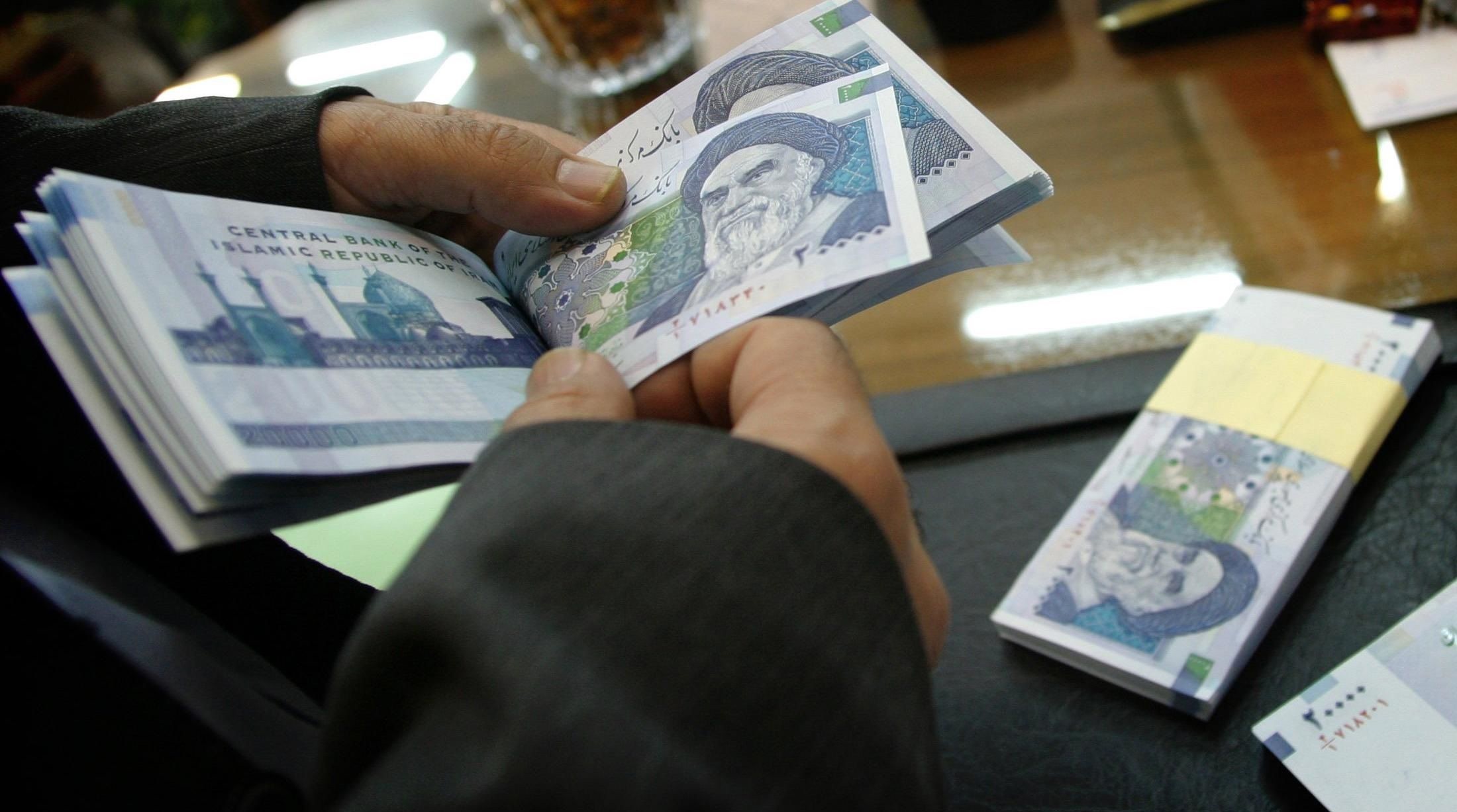 اطلاعیه مهم درباره حقوق کارمندان | این کارمندان از پرداخت مالیات معاف شدند