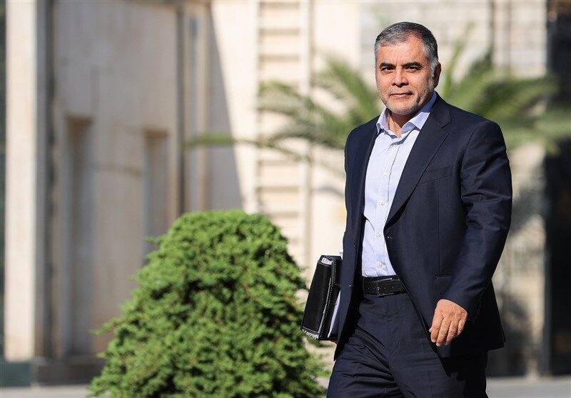 ​پاک‌نژاد: ادعای فروش نفت ایران با «تخفیف نجومی» واقعیت ندارد