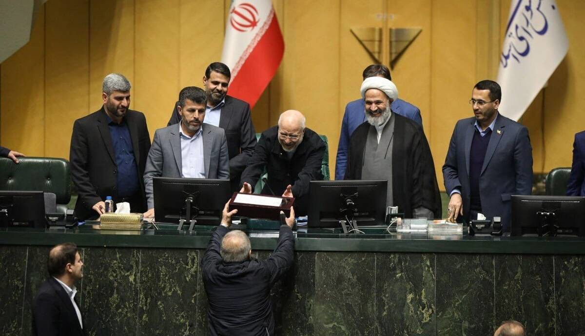 ریاضت بر سفره مردم و تداوم توهم بی‌تحریمی