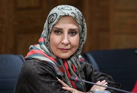 مرجانه گلچین: در جامعه امروز نمیشود بدون نقاب دوام آورد