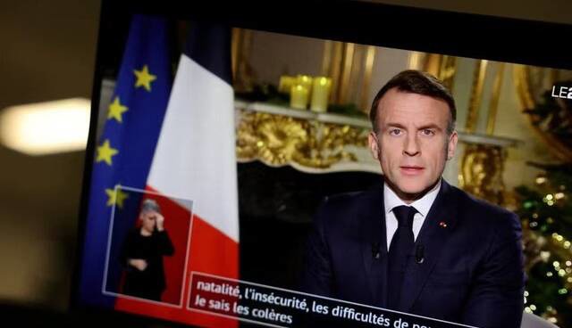 ماکرون قول داد تا «آخرین ثانیه» ریاست جمهوری خود کار کند