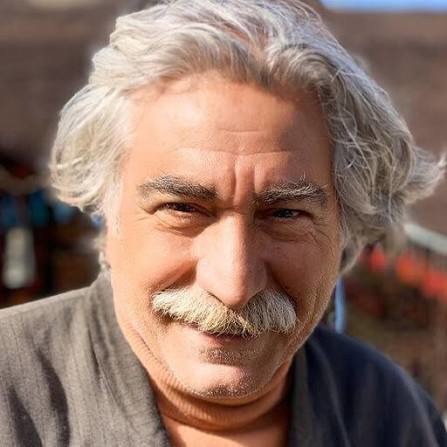 سیروس میمنت : آرزوی دختر داشتم اما خدا بهم چهار تا پسر داد!