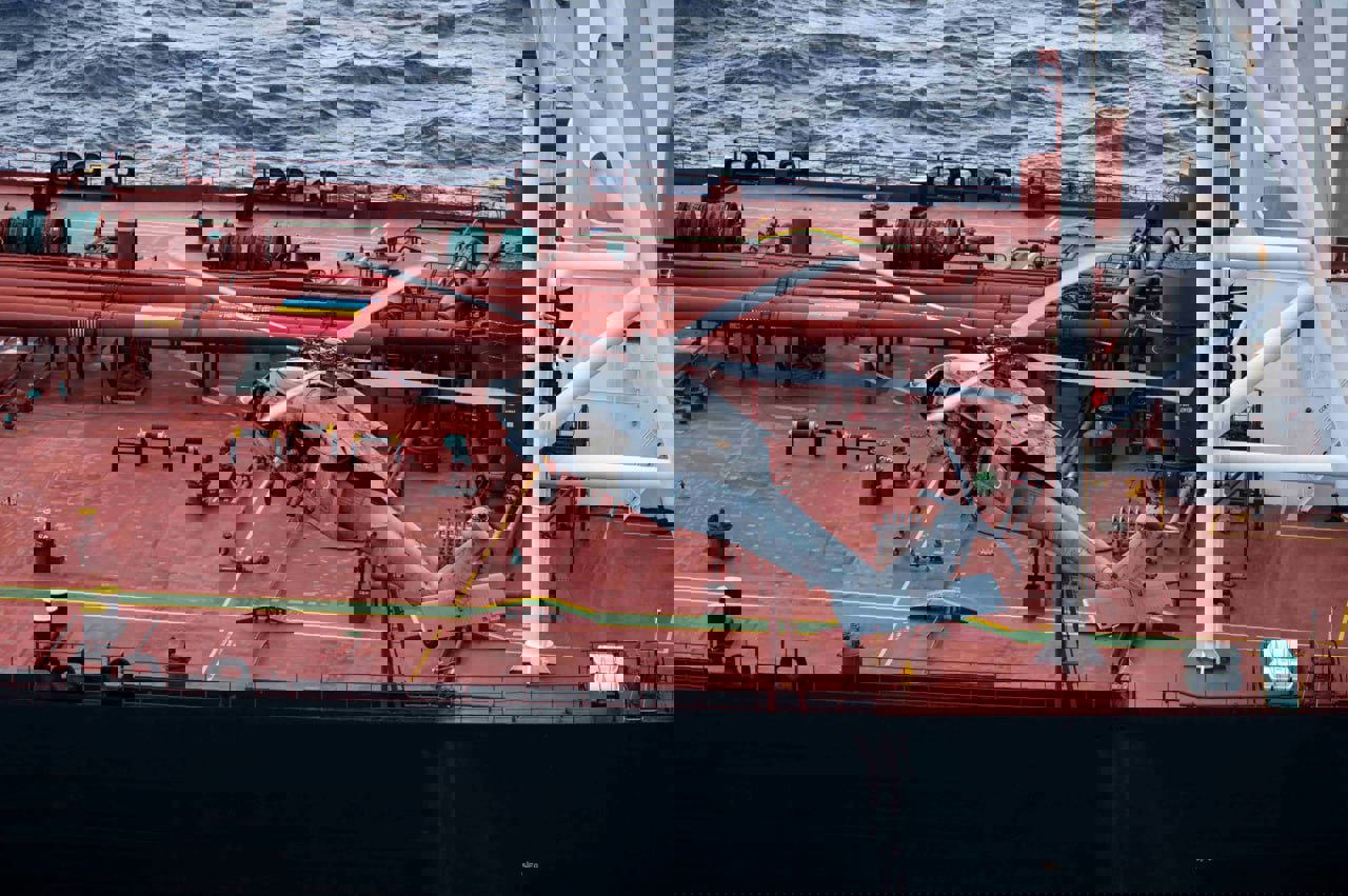 لحظه هجوم نیروهای آمریکایی به نفتکش ورونیکا ۳