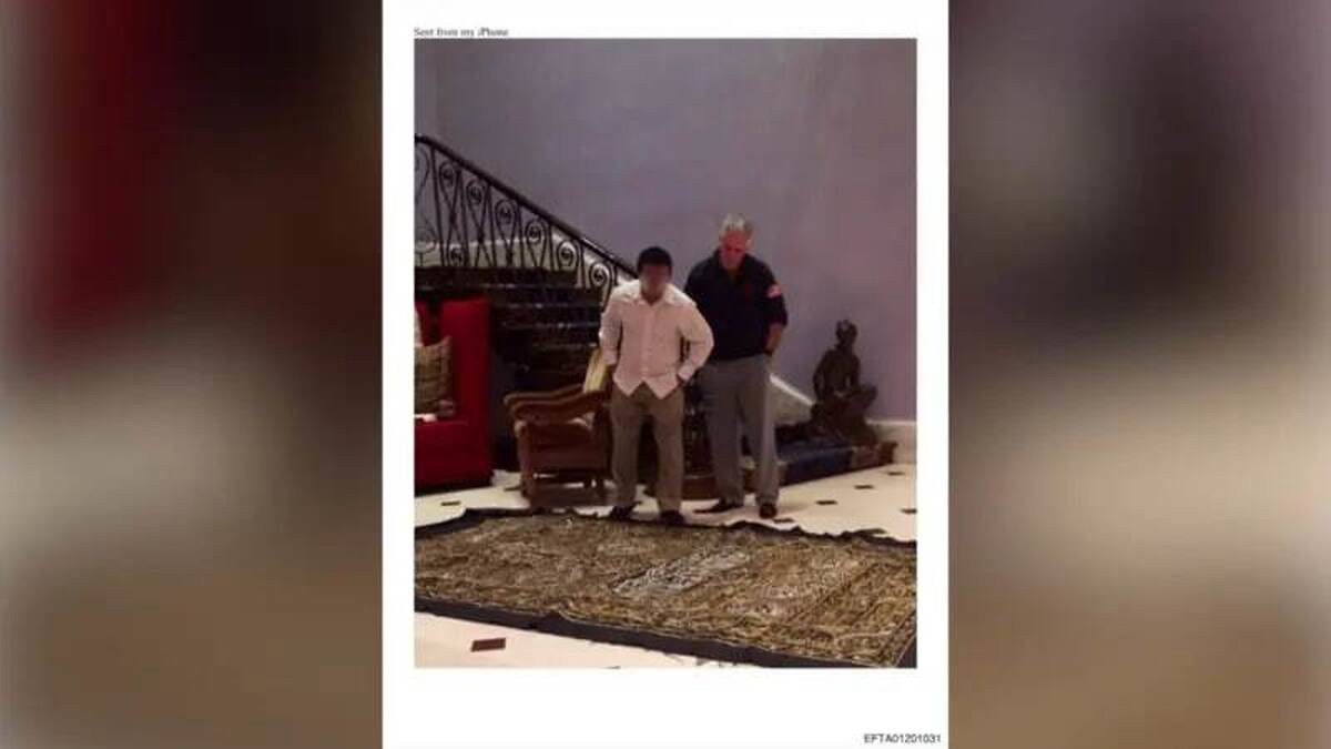 جنجال ارسال پرده کعبه برای اپستین مجرم جنسی آمریکا