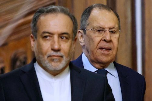 رایزنی لاوروف و عراقچی درباره برنامه هسته‌ای ایران؛ برگزاری رزمایش مشترک در سایه تحرکات آمریکا