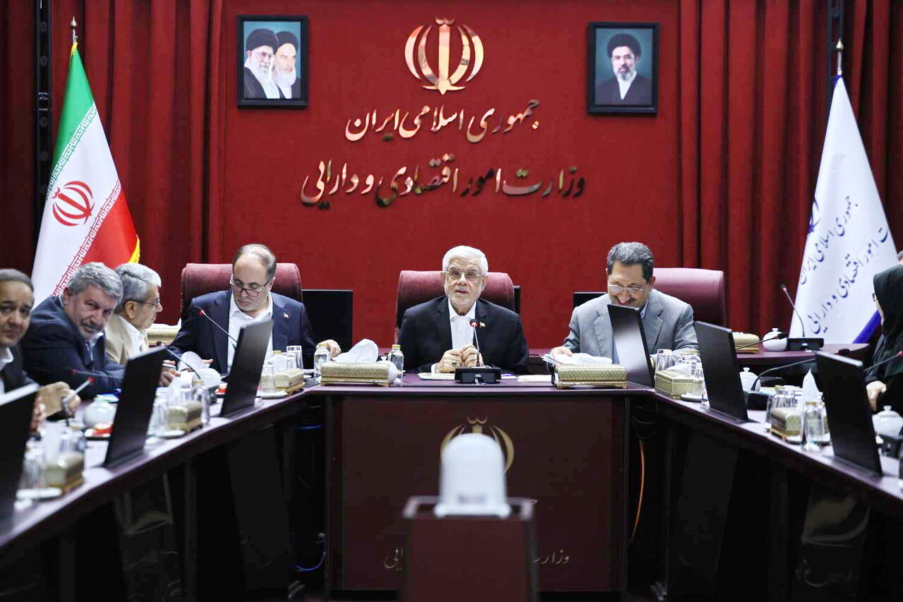 عارف: وضعیت دفاعی کشور قابل مقایسه با روز چهلم جنگ رمضان نیست