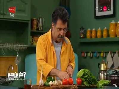 جناب خان: چنان بدنم دم کرده که آرنولد جلوی پام بلند شد!