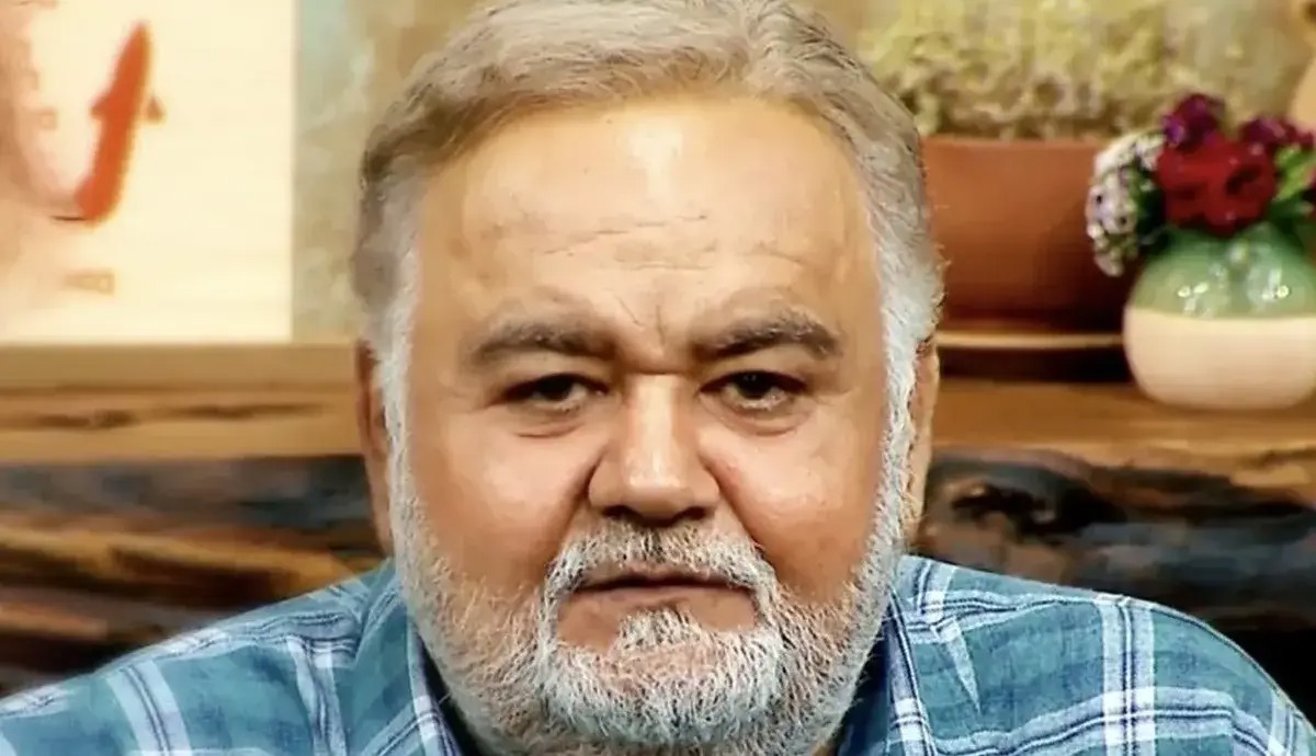 تصویر اکبر عبدی بعد از ترخیص از بیمارستان