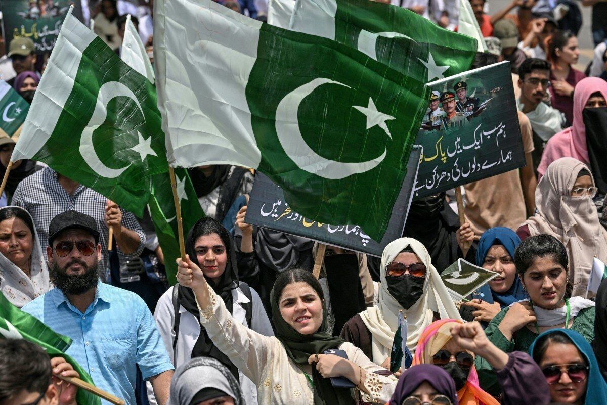 پاکستانی‌ها به پاس توافق صلح، فردا روز شکرگزاری برگزار می کنند
