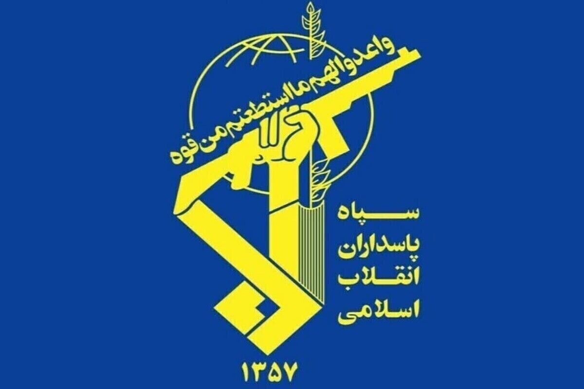 سپاه: ملت عزیز و رزمندگان اسلام چون کوه استوار پشتوانه دولتمردان خود هستند