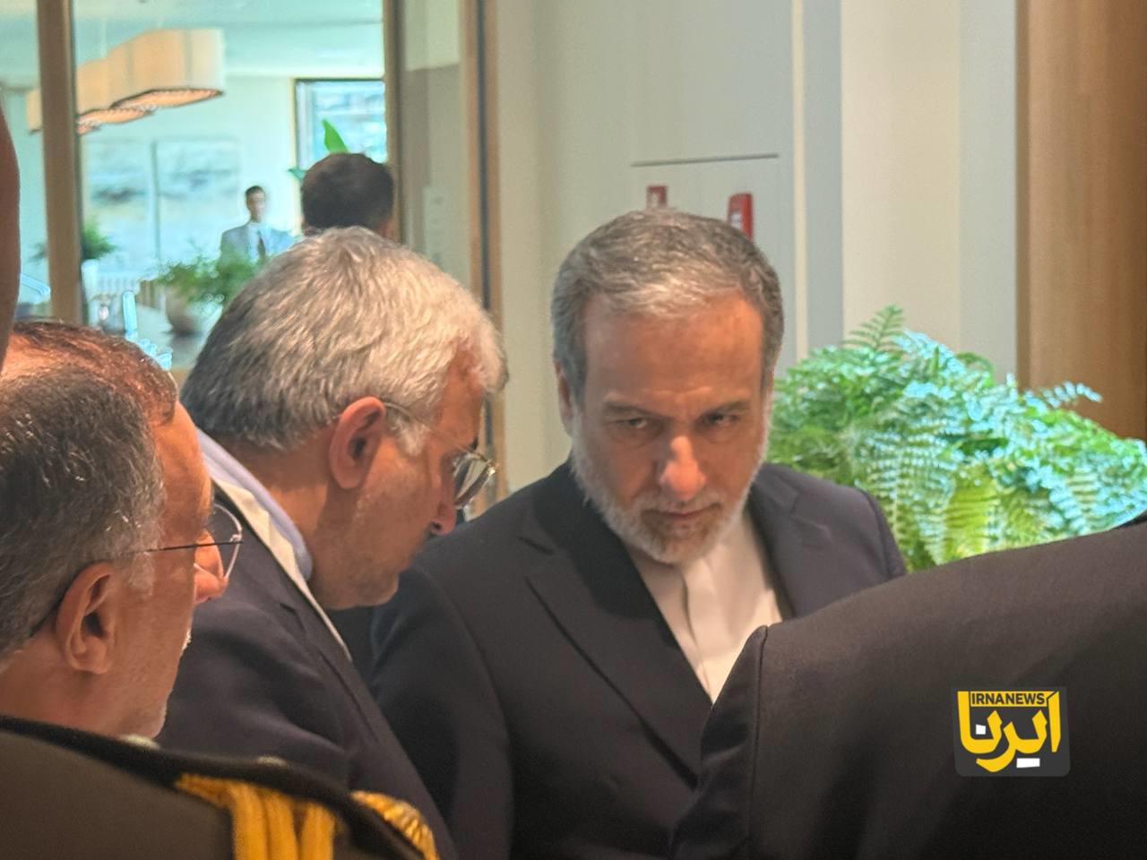 هیات ایرانی عازم ساختمان محل مذاکرات شد