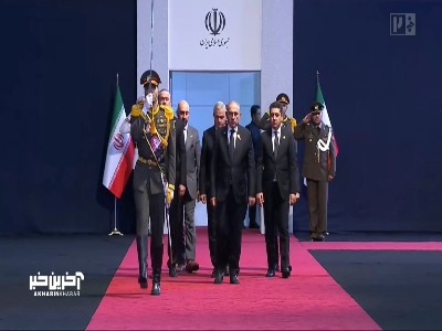 ادای احترام نخست‌وزیر ارمنستان به رهبر شهید انقلاب