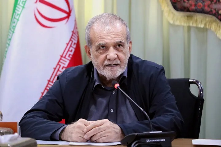 پزشکیان: هرگونه رفتار یا سخنی که به تضعیف سرمایه اجتماعی منجر شود، برخلاف مصالح عمومی خواهد بود