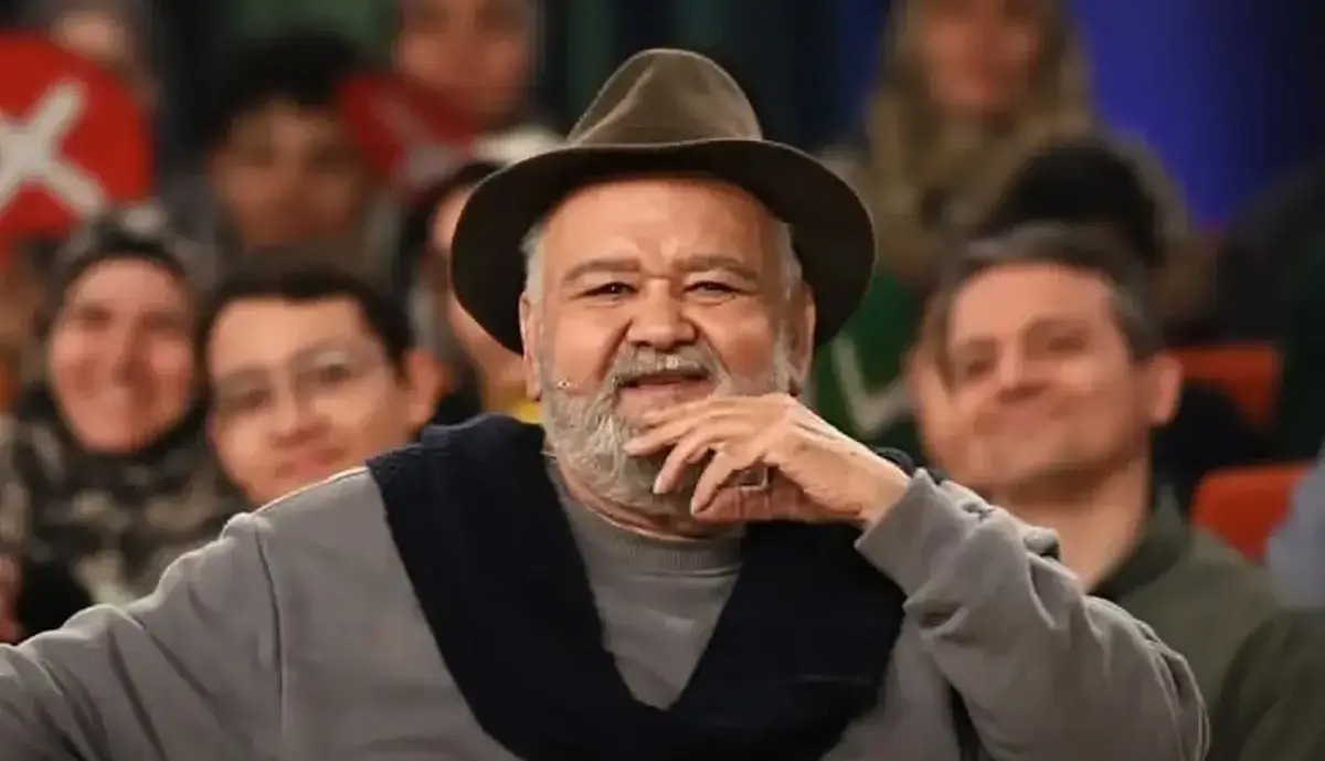 تصویر زنده‌یاد اکبر عبدی در آخرین سریالی که بازی کرد