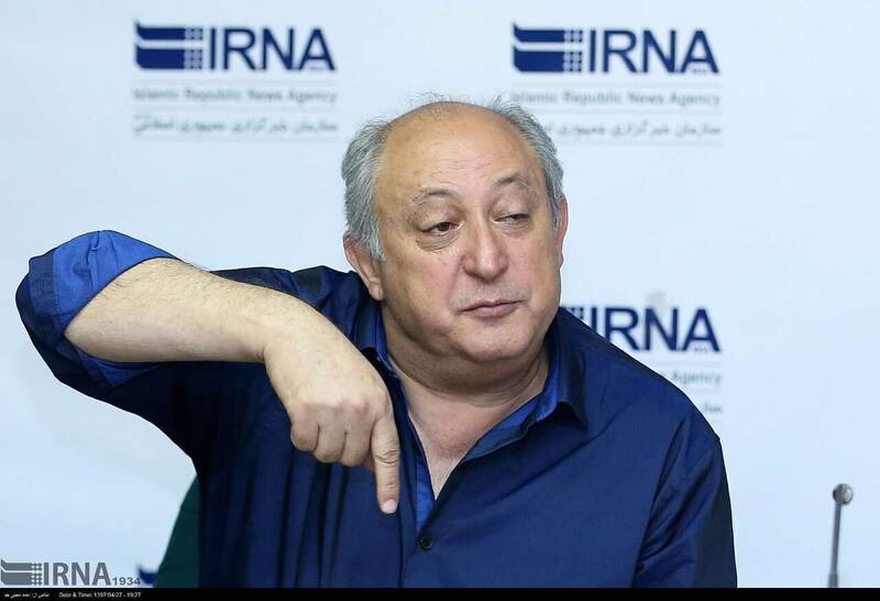 فدراسیون به استقلال کمک کند