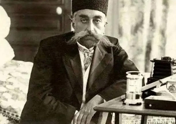سفر در زمان؛ عکس یادگاری مظفرالدین شاه در دربار عثمانی