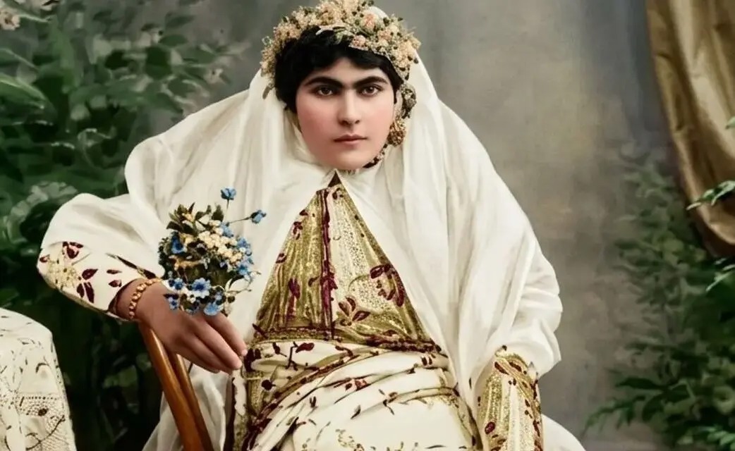 سفر در زمان؛ از «زن اروپایی با قلیان و سماور» تا «اسلحه‌سازی ناصرالدین شاه»