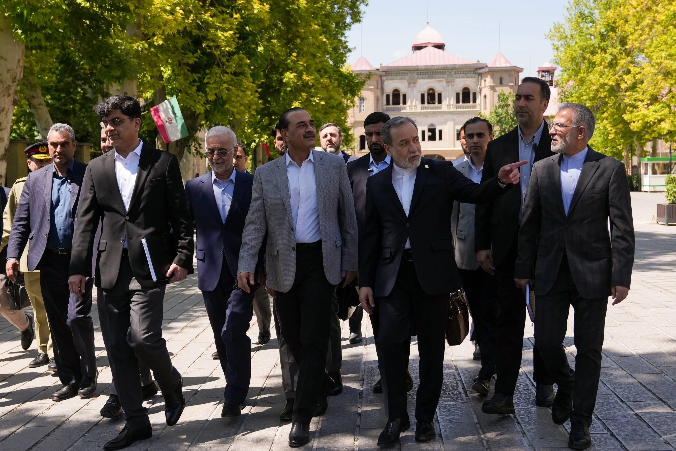 عضو اندیشکده شورای آتلانتیک: این هفته می‌تواند برای روابط آمریکا و ایران پیامدهای مهمی داشته باشد | آخرین خبر