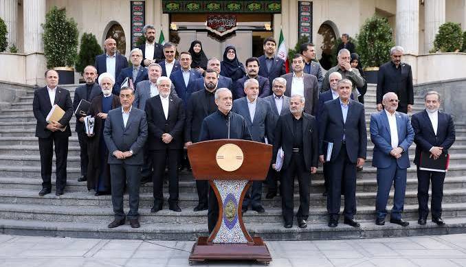 سرمقاله اعتماد/ عبور موفق از کشاکش بحران‌‌ها | آخرین خبر