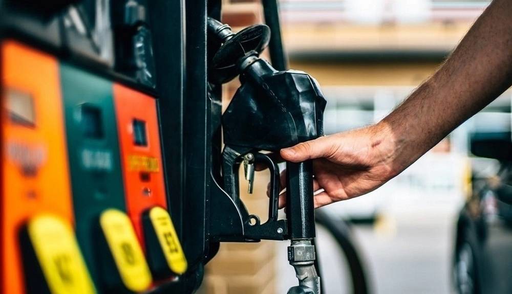 سرمقاله فرهیختگان/ اقتصاد بنزین و روان‌شناسی بحران