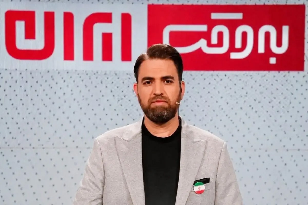 مجری کشمیری تبار صدا و سیما خودش را با کریستین امانپور و فرید زکریا مقایسه کرد