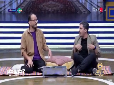 زنم انقدر برام کنسرت گذاشته دیگه داره از حنجره‌م خون میاد!