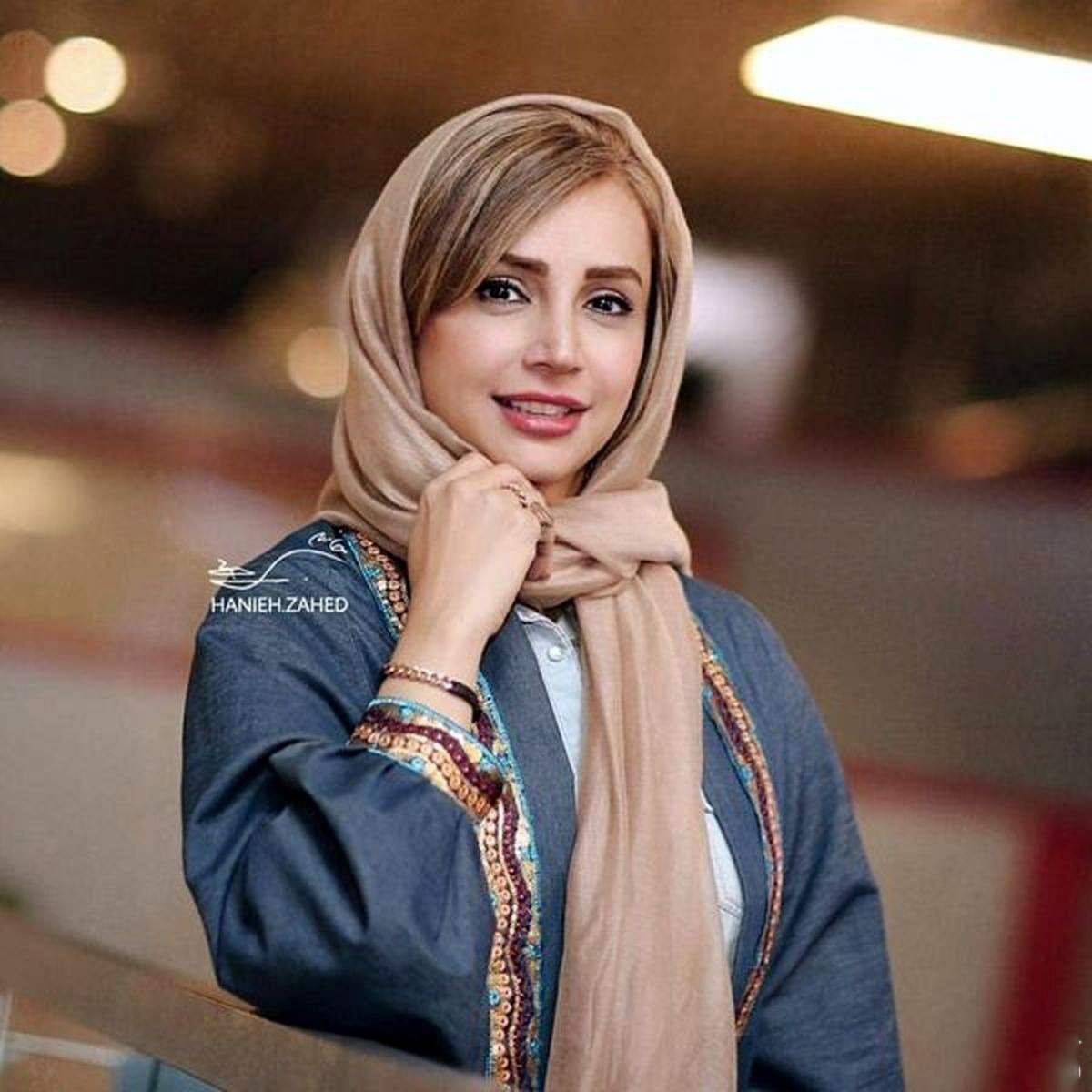 استایل زمستانی شبنم قلی‌خانی در پیست اسکی امارات‌ مال