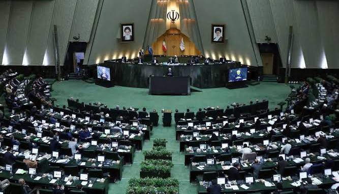 تکذیب افزایش ۵۰ درصدی حقوق نمایندگان مجلس