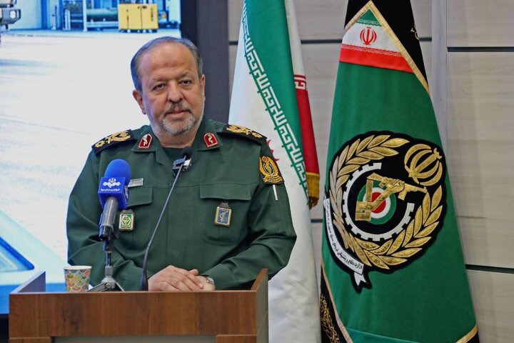 سرپرست وزارت دفاع: آمریکا با فناوری دفاعی پیشرفته ایران به چالش کشیده شد