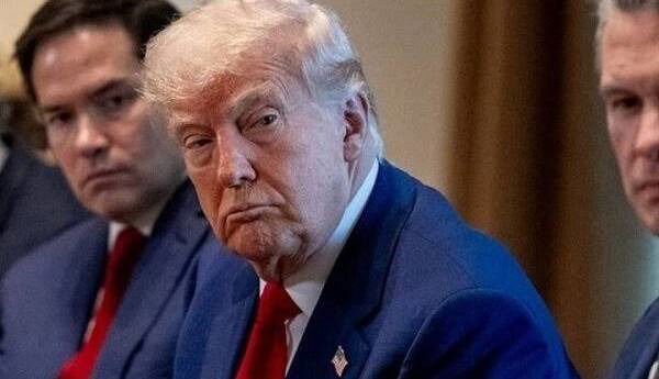 آکسیوس: ترامپ حملات به انصارالله در یمن را عقب انداخت