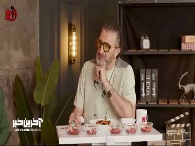 وقتی یوسف صیادی نمیتونه جواب درست رو بده و مجبوره سس فلفل تند بخوره