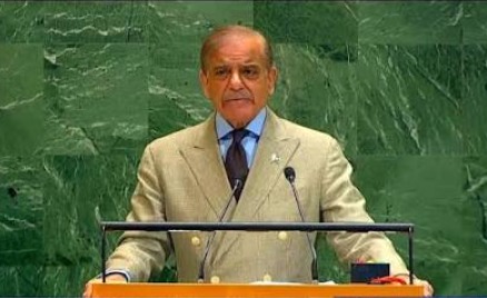 نخست وزیر پاکستان: تنگه هرمز و باب‌المندب باید باز بمانند