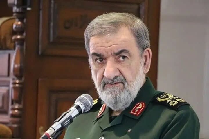 محسن رضایی: خطای بعدی دشمن غافلگیری‌های بزرگ‌تر را در پی خواهد داشت